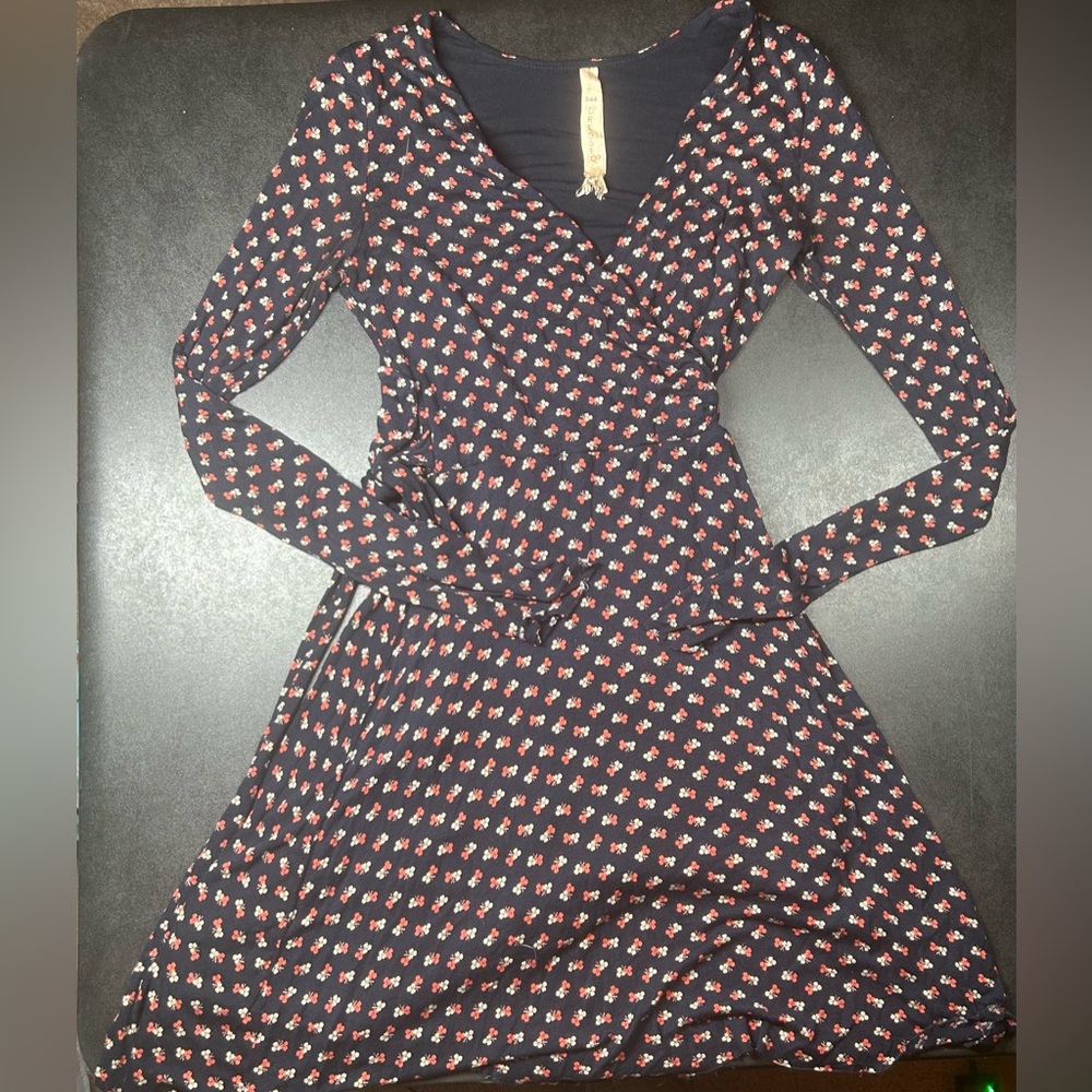 B44 Dressed Size S Floral Faux Wrap Dress W/Belt